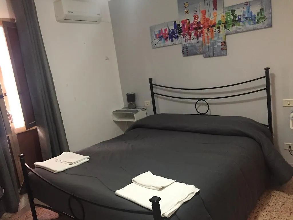 Affittacamere Le Isole Hotel Trapani Italia